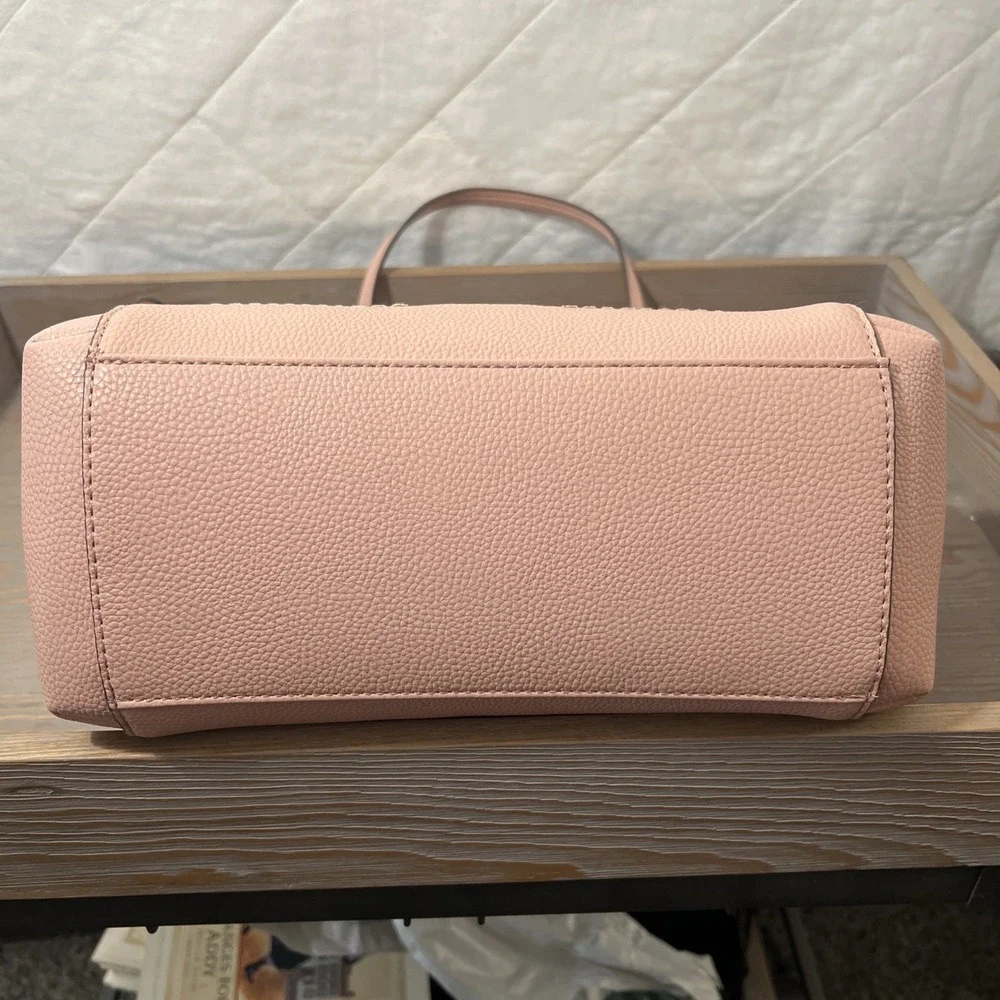 Liz Claiborne Large Light Pink  Faux‎ Leather Tote Purse Excellent Condition
